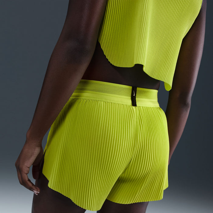 Nike AeroSwift Shorts | Cyber / Black | Womens