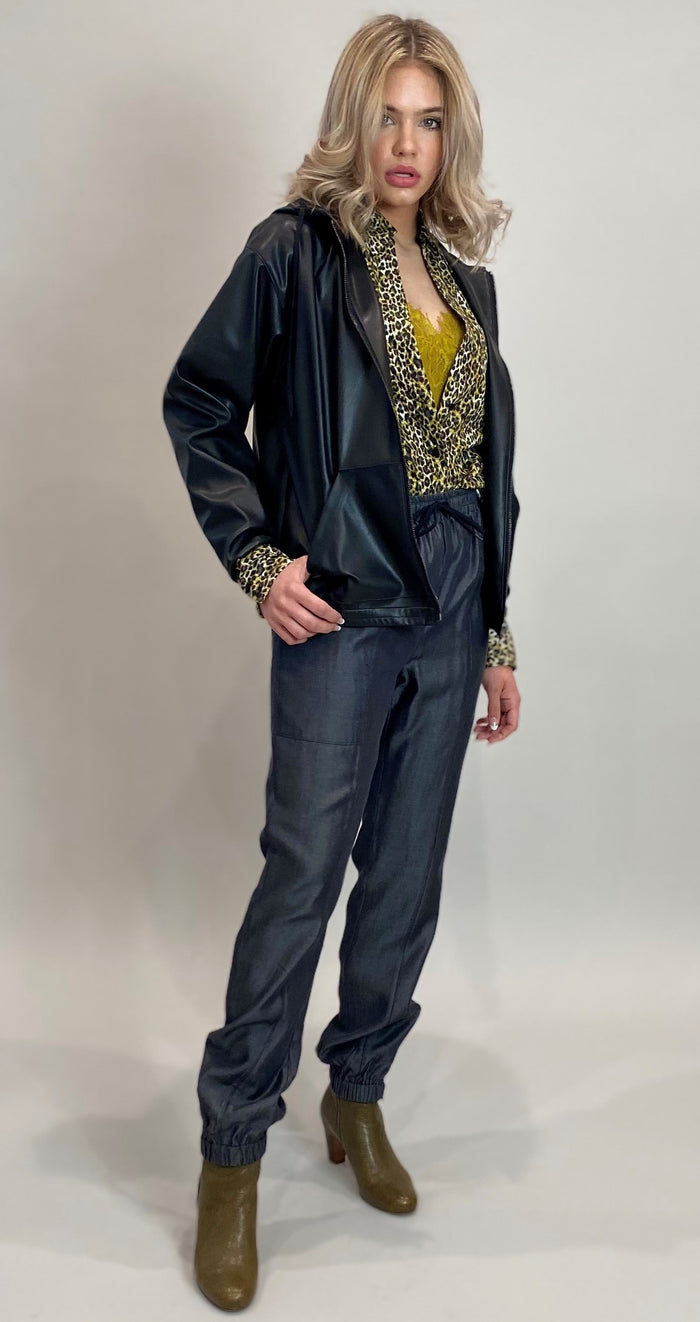 Ava Leopard Glam Shirt Olive Oil*