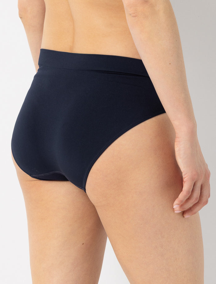 Culotte régulière à taille haute