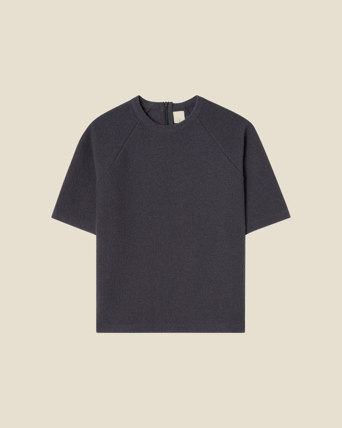 Fleur Anthracite flat (beige background)