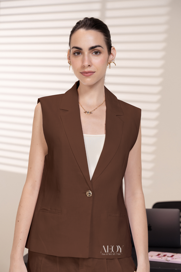 Beige linen co-ord office outfit