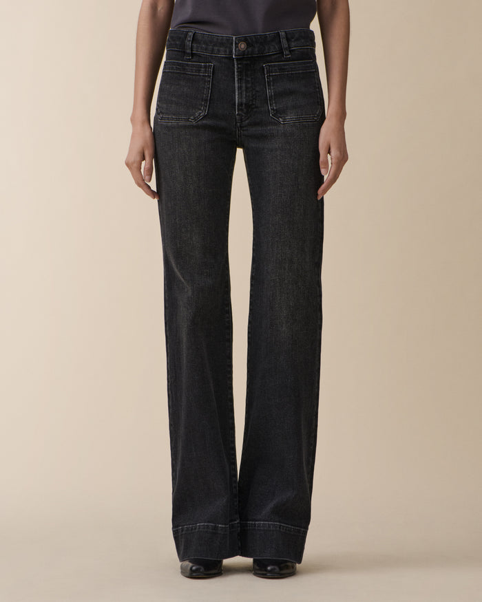St Monica Low Washed Black