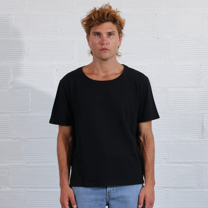[Pre-Order] The Venice Half-Crop Tee (Restock) T-Shirt Coal Black