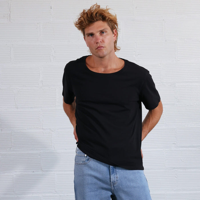 [Pre-Order] The Venice Half-Crop Tee (Restock) T-Shirt Coal Black