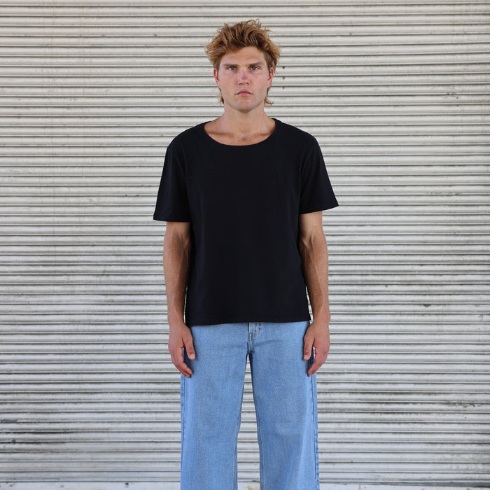 [Pre-Order] The Venice Half-Crop Tee (Restock) T-Shirt Coal Black