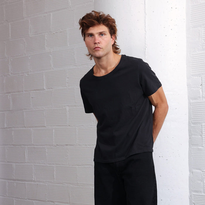 The Venice Half-Crop Tee T-Shirt Vintage Black