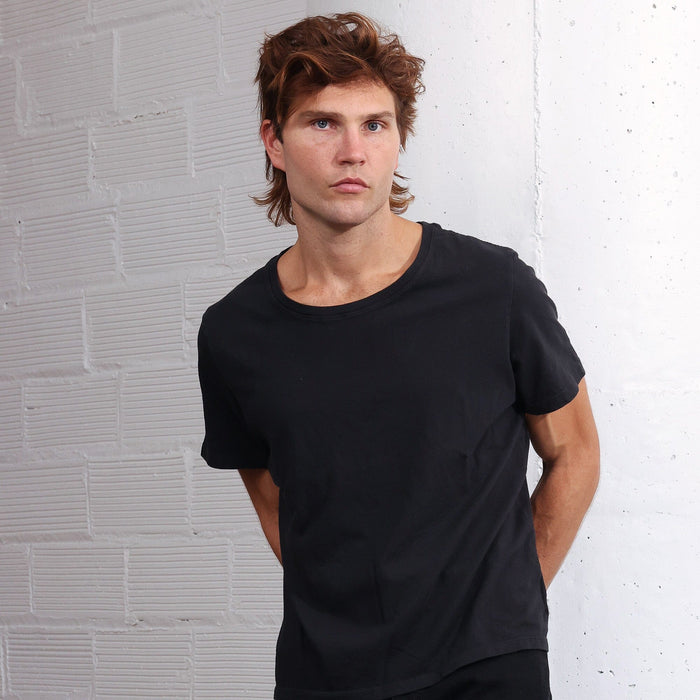 The Venice Half-Crop Tee T-Shirt Vintage Black