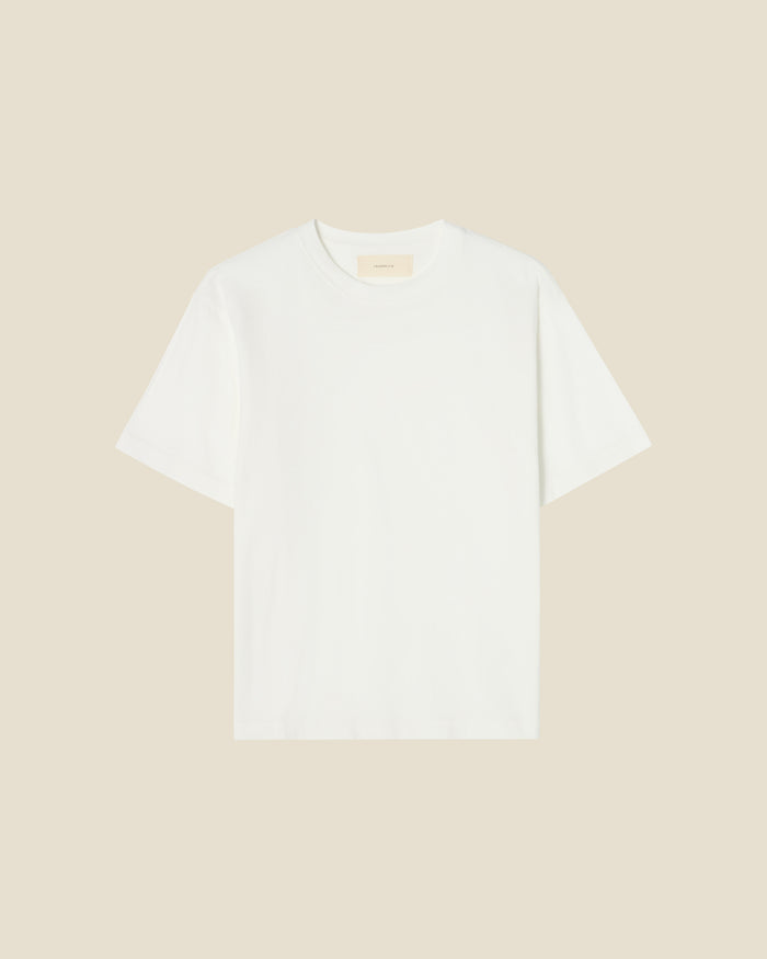 Zaza Natural White flat (beige background)